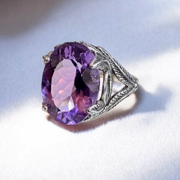 Estate 6ct Color-Changing Amethyst Sterling Silver Ring (8) - Picture 1 of 7